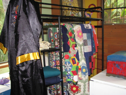 Quilt stand