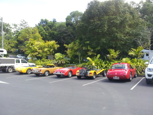 How gogouse are these lovely old vintage sports cars, what a joy it was to be able to walk right up to them and admire them. 