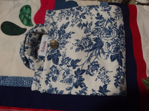 My personalised carry sewing bag, I just LOVE it. 