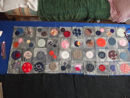 Kasuri circles mixed with my other Japanese fabrics ready to be sewn together. I'm sewing them in to blocks of 40. 