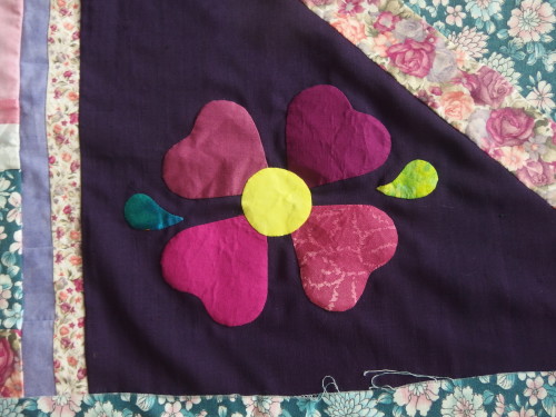 Close up of Heart flower.  I make these a lot on my quilts, I like making them as they can be any size and you just make them free hand with lots of heart shapes. 