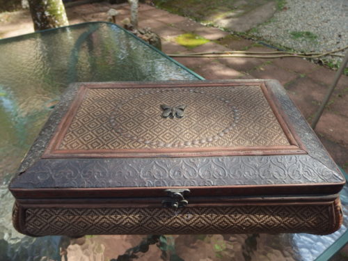 Cleaning and repairing an old woven and brass box I found, it will finally be a sewing basket> 