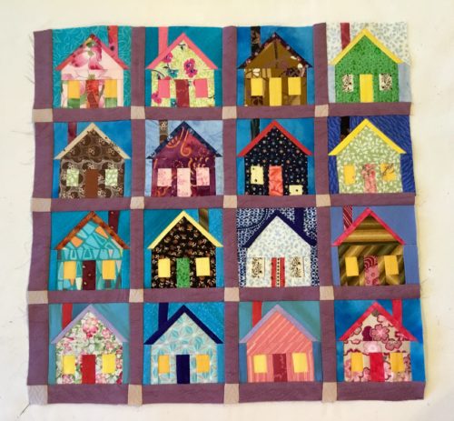 Was a huge learning curve making this mini wall quilt those wee houses are 3inchsquare? 